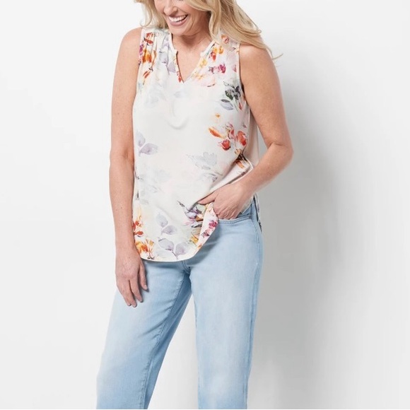 NYDJ floral sleeveless top. Good condition. Small. - Picture 10 of 11